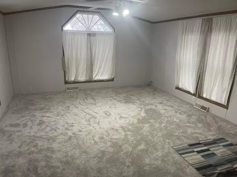 515 Edgebrook Dr, Champaign, IL 61820 photo 3