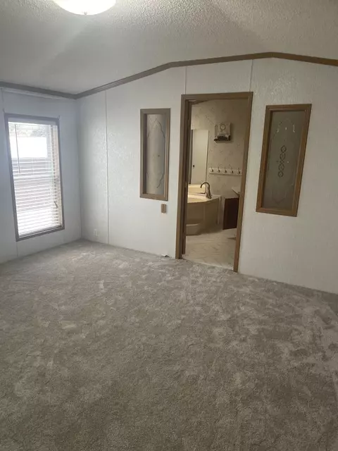 515 Edgebrook Dr, Champaign, IL 61820 photo 10