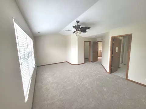 24213 Walnut Cir W, Plainfield, IL 60585 photo 7