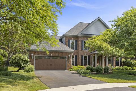 1921 Hampton Dr, Wheaton, IL 60189