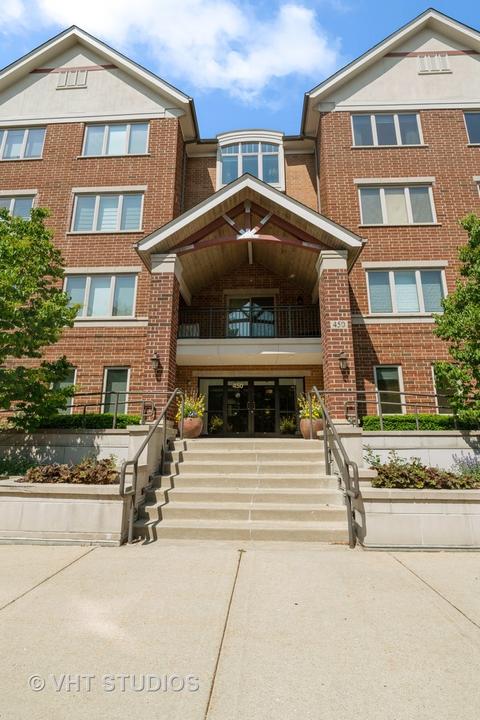 450 Village Green Pkwy #411, Lincolnshire, IL 60069