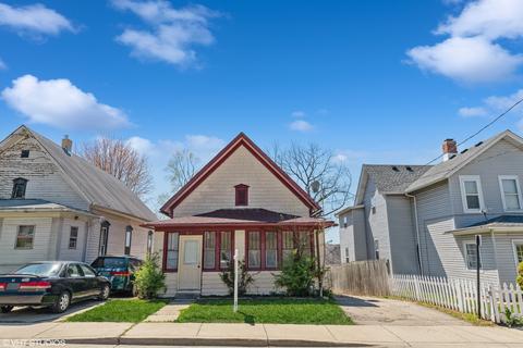 358 Raymond St, Elgin, IL 60120 photo 1