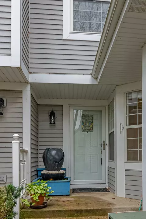 5426 Ridge Xing, Hanover Park, IL 60133
