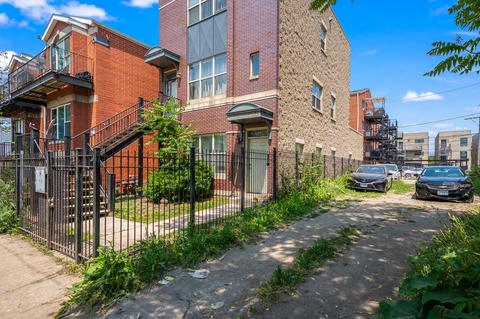 2540 W Harrison St #1, Chicago, IL 60612