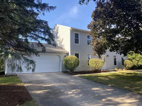 2425 Waupaca Ct, Naperville, IL 60564