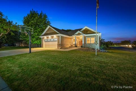 838 Geraldine Ct, Marengo, IL 60152