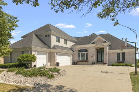 22941 Marina Dr, Plainfield, IL 60585 photo 1