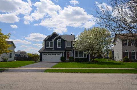 713 Richmond Dr, Oswego, IL 60543