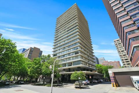 320 W Oakdale Ave #303, Chicago, IL 60657