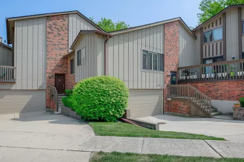 39 Portwine Rd, Willowbrook, IL 60527