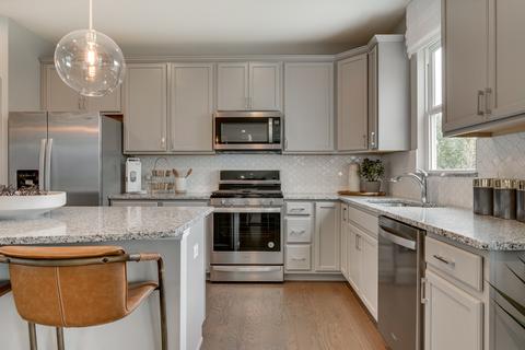 2110 Schmitt Cir, Algonquin, IL 60102 photo 9