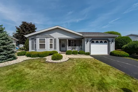 1027 Castleton Ct, Grayslake, IL 60030