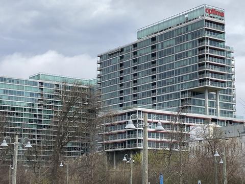 9725 Woods Dr #1417, Skokie, IL 60077