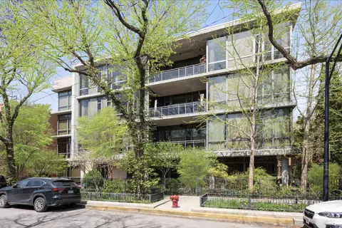 432 W Grant Pl #3E, Chicago, IL 60614