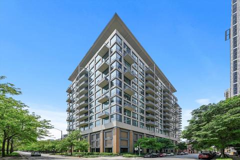 125 E 13th St #612, Chicago, IL 60605