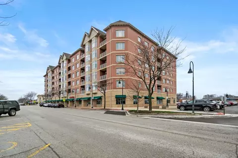 9670 Franklin Ave #610, Franklin Park, IL 60131