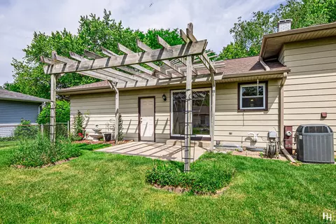 79 Lockman Cir, Elgin, IL 60123 photo 22