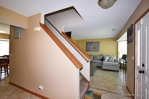 987 Symphony Dr, Aurora, IL 60504 photo 3