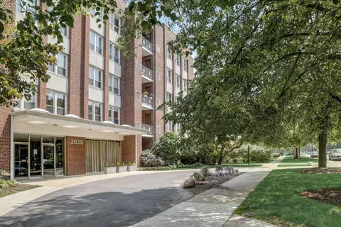 2025 Sherman Ave #402, Evanston, IL 60201