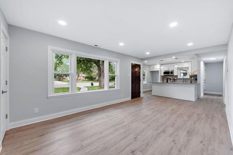298 N Hammes Ave, Kankakee, IL 60901 photo 2