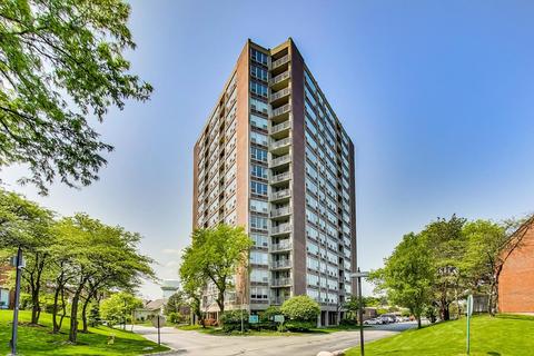 3925 Triumvera Dr #6A, Glenview, IL 60025