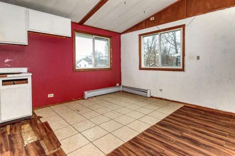 2145 E Maple St, Kankakee, IL 60901 photo 5