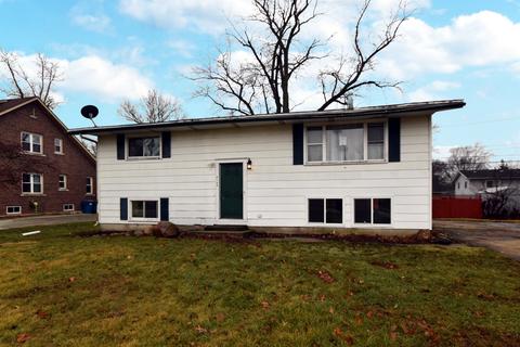 2145 E Maple St, Kankakee, IL 60901 photo 1