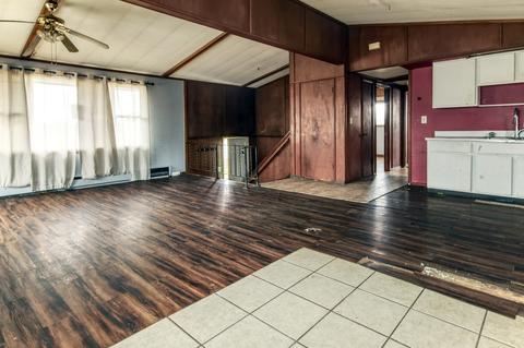 2145 E Maple St, Kankakee, IL 60901 photo 3