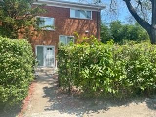 221 Dodge Ave #E, Evanston, IL 60202
