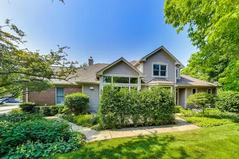 2115 Trowbridge Ct, Glenview, IL 60025