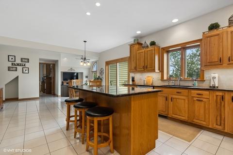 745 Spruce Tree Dr, Cary, IL 60013 photo 14