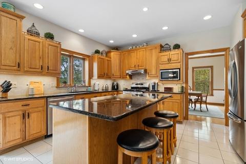 745 Spruce Tree Dr, Cary, IL 60013 photo 16