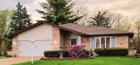 10 S225 Kaye Ln, Willowbrook, IL 60527