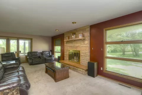 11905 Eshbach Ct, Algonquin, IL 60102 photo 8