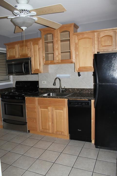192 E Park Ave #2E, Elmhurst, IL 60126 photo 3