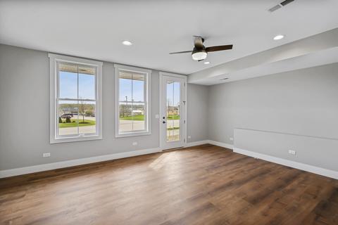 100 Great Loop Dr #34, Ottawa, IL 61350 photo 4