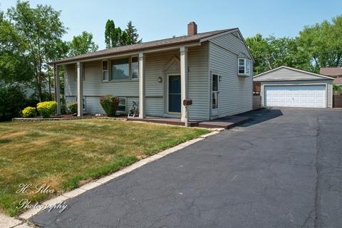 1710 Kingston Cir, Carpentersville, IL 60110