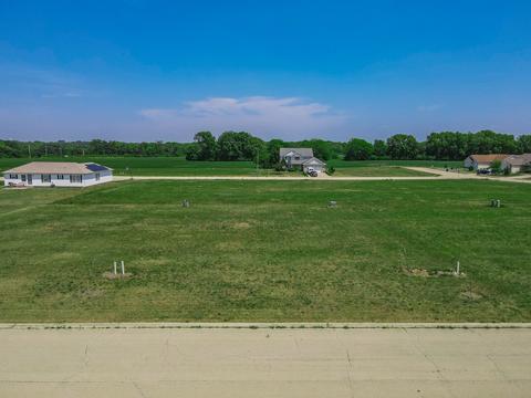 1406 Indian Trl, Kankakee, IL 60901