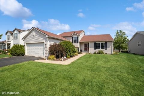 85 W Prairiefield Ave, Cortland, IL 60112