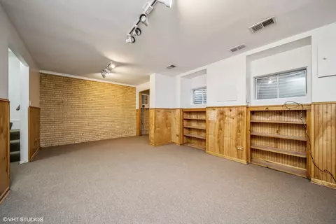 1174 E 53rd St, Chicago, IL 60615 photo 16