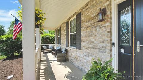 3044 Bridgeham St, Elgin, IL 60124 photo 2