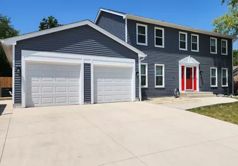 1321 Virginia Ave, Libertyville, IL 60048