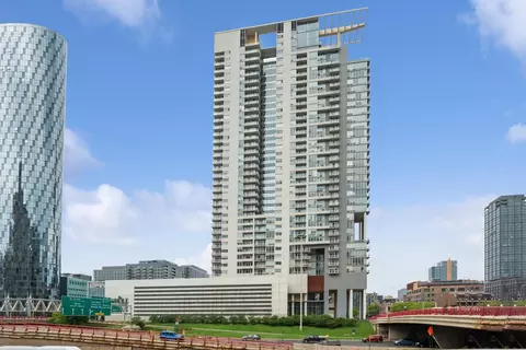 737 W Washington Blvd #2310, Chicago, IL 60661