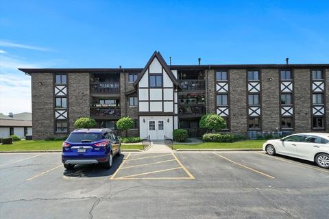 5630 W 103rd St #108, Oak Lawn, IL 60453