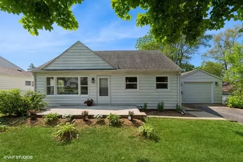 403 Highview Dr, Fox River Grove, IL 60021