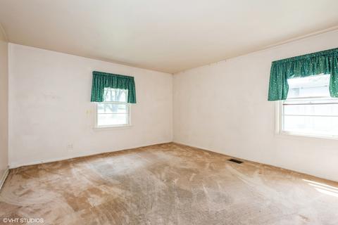 225 E Hawthorne Blvd, Wheaton, IL 60187 photo 13