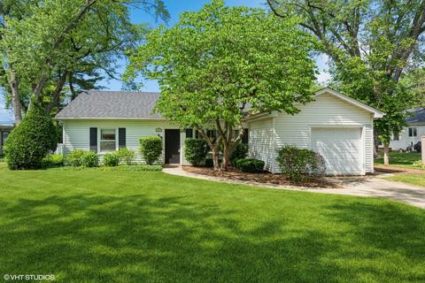 225 E Hawthorne Blvd, Wheaton, IL 60187