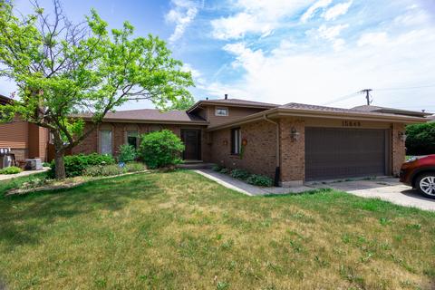 15649 Long Ave, Oak Forest, IL 60452