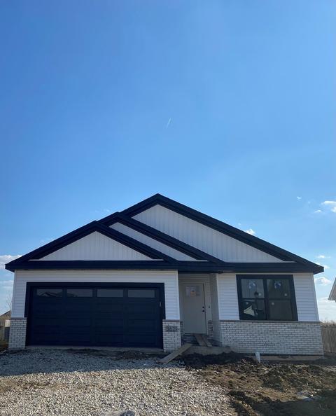 3621 Silverado Trl, Normal, IL 61761