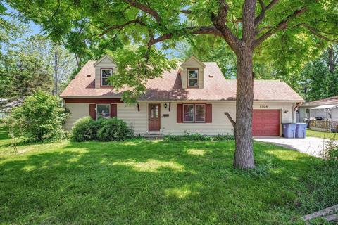 1004 N Elm Blvd, Monticello, IL 61856